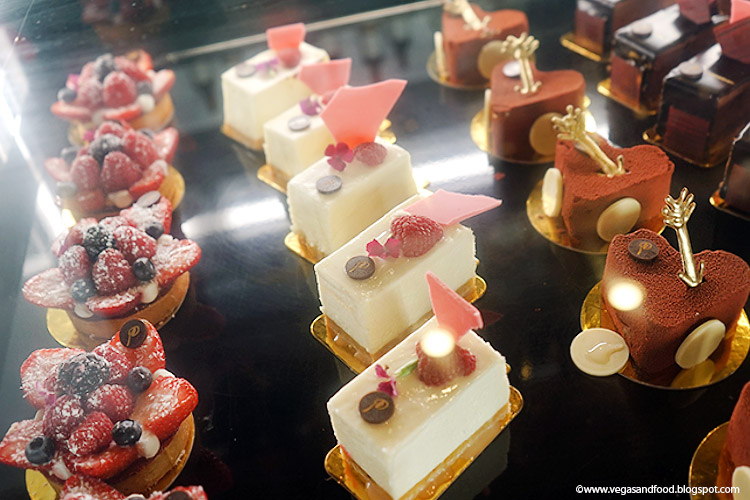 Couple behind San Diego's Le Parfait Paris pastry shops enjoy sweet taste  of success - The San Diego Union-Tribune