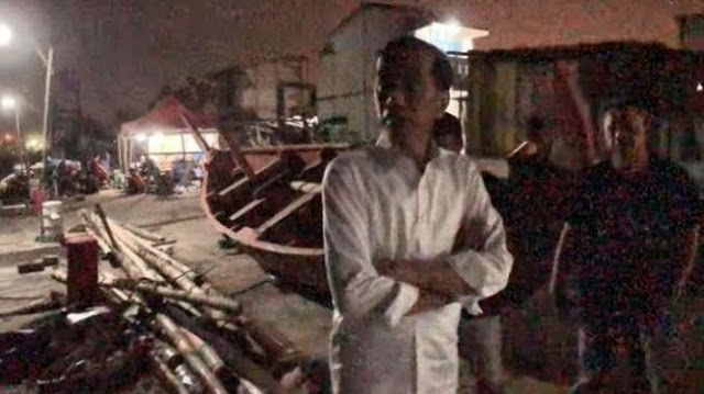 Ralat: Jokowi Ternyata Sama Sekali Tak Mirip Umar Bin Khattab Ralat: Jokowi Ternyata Sama Sekali Tak Mirip Umar Bin Khattab
