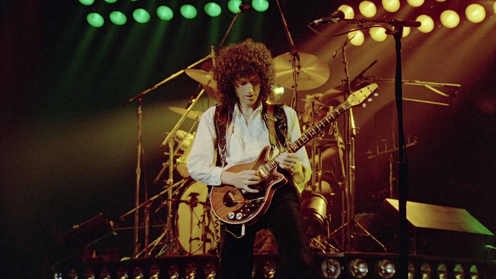 Queen seven. Королева рока. queen rock montreal queen обложки. play the game queen. queen save me.