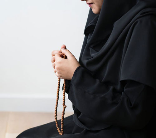 Fenomena hijab gaul vs hijab syar'i Fenomena hijab gaul vs hijab syar'i