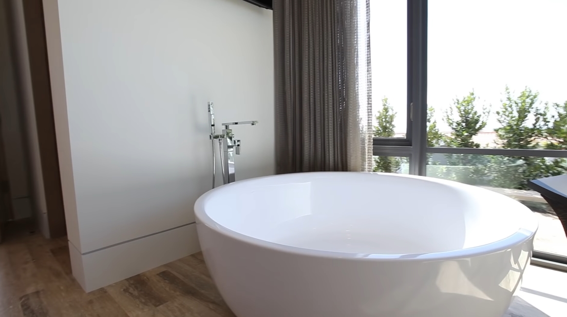 45 Interior Design Photos vs. Tour 4501 Camden Dr Luxury Home