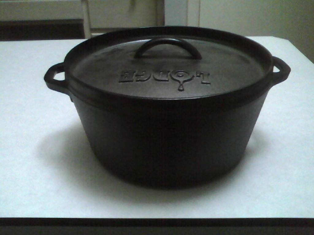ramblings on cast iron The 10 inch camp oven lid fits on a 5 qt dutch oven