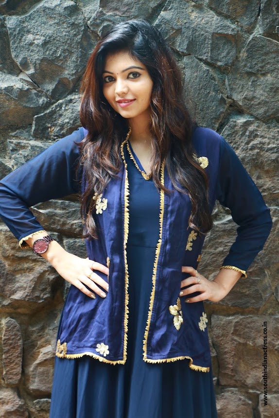 Athulya Ravi photos at Mannar Vagaiyara audio launch
