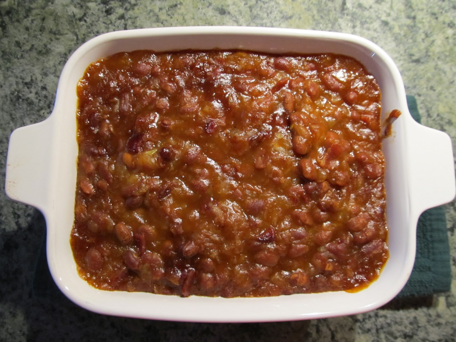 The Frog and PenguINN Ribs, Slaw & Baked Beans