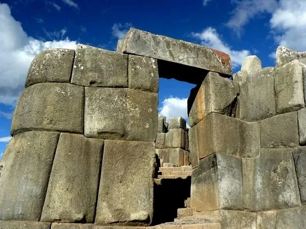 Secrets of the Sacsayhuaman Fortress in Peru (1)