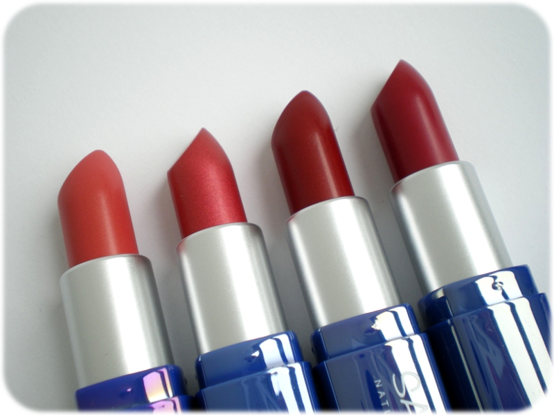 Sante Naturkosmetik Lipsticks - 21 Coral Pink, 22 Soft Red, 23 Poppy Red,  24 Raspberry Red - Jadeblüte