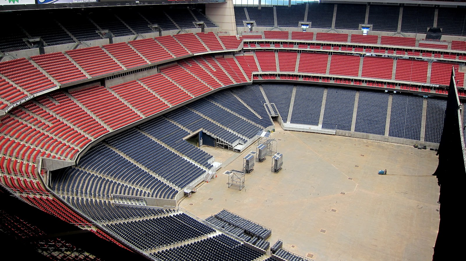 Traveling Gadgetgal Reliant Arena in Houston Texas