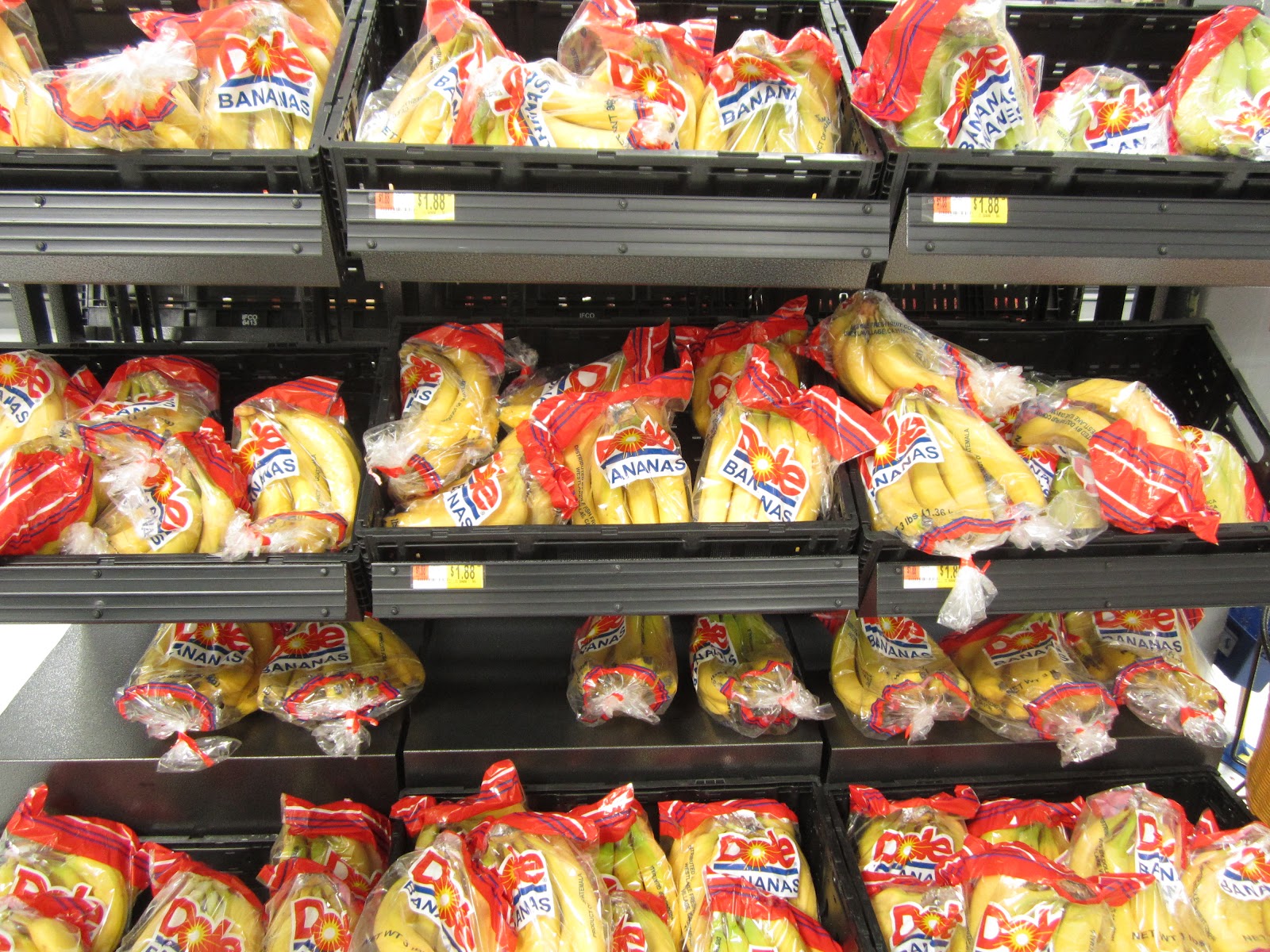 Cravin' For Savin': Rare! Dole Banana Coupon at Walmart $.06lb