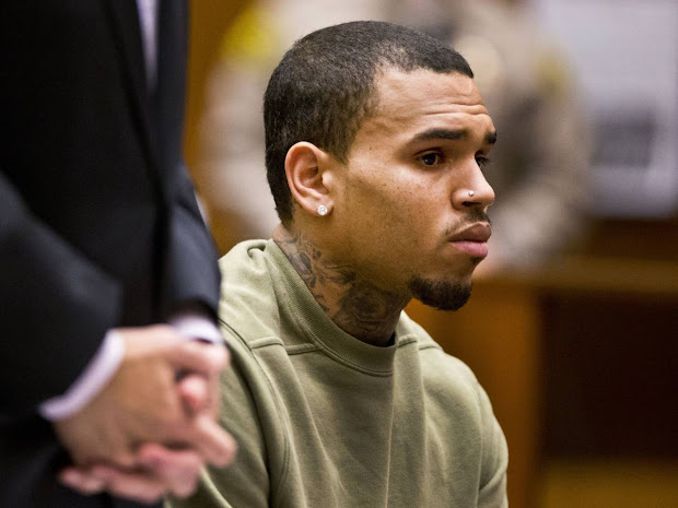 chris brown haircut design fade
