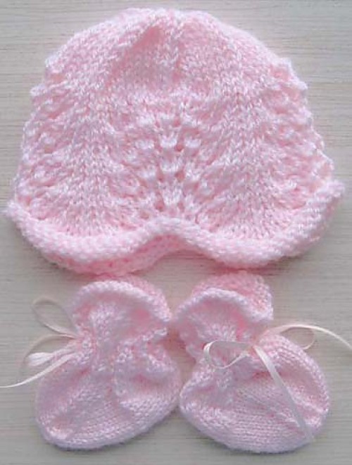 Lacy Baby Hat - Free Pattern 