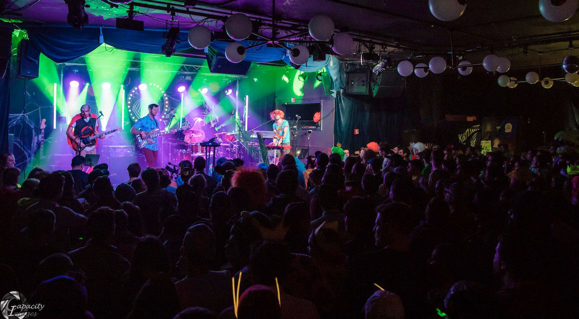 The Curtain With Aqueous 20181031 Knitting Factory, Brooklyn, NY