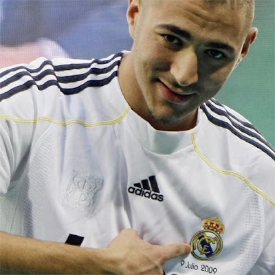 Karim Benzema Real Madrid Contract in 2009 Wallpapers
