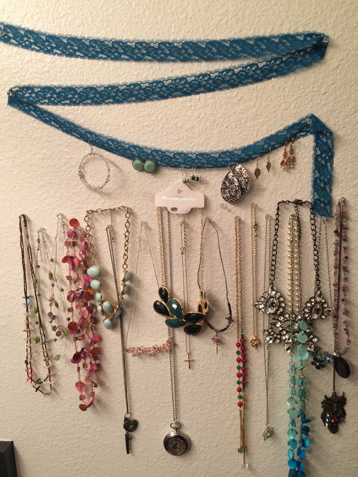 The Music of Life Funky Friday Easy Jewelry Organizer