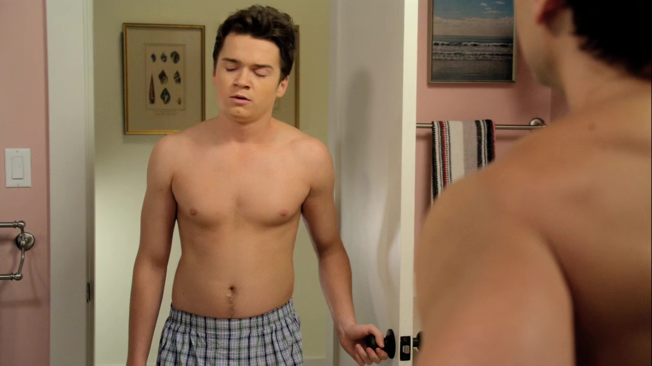Nick Zano and Dan Byrd shirtless in Cougar Town 1-06 "A Woman in Love ...