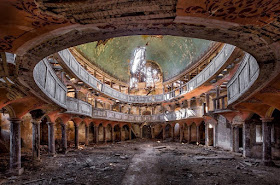 12-Christian-Richter-Architecture-with-Photographs-of-Abandoned-Buildings-www-designstack-co