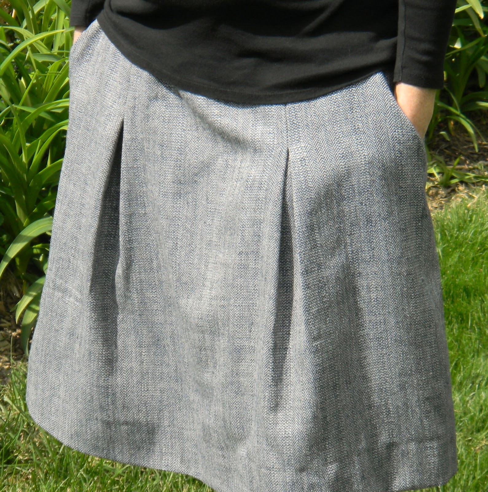 modest creations by michelle wool work skirt {elastic waistband}