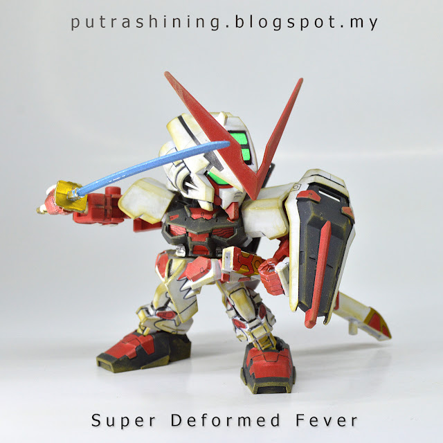 SD Gundam EX-STANDARD Gundam Astray Red Frame custom weather by Putra Shining