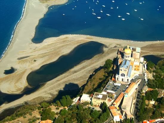Spiaggia Madonna Di Tindari Leggenda vento siracusano: LEGGENDA DELLA MADONNA DI TINDARI