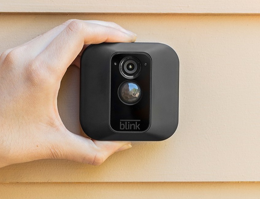 REVIEW Blink XT Outdoors WiFi Camera The Test Pit