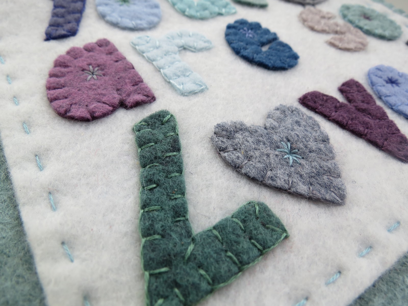 How to stitch 'Blanket Stitch' A Little Happy Place