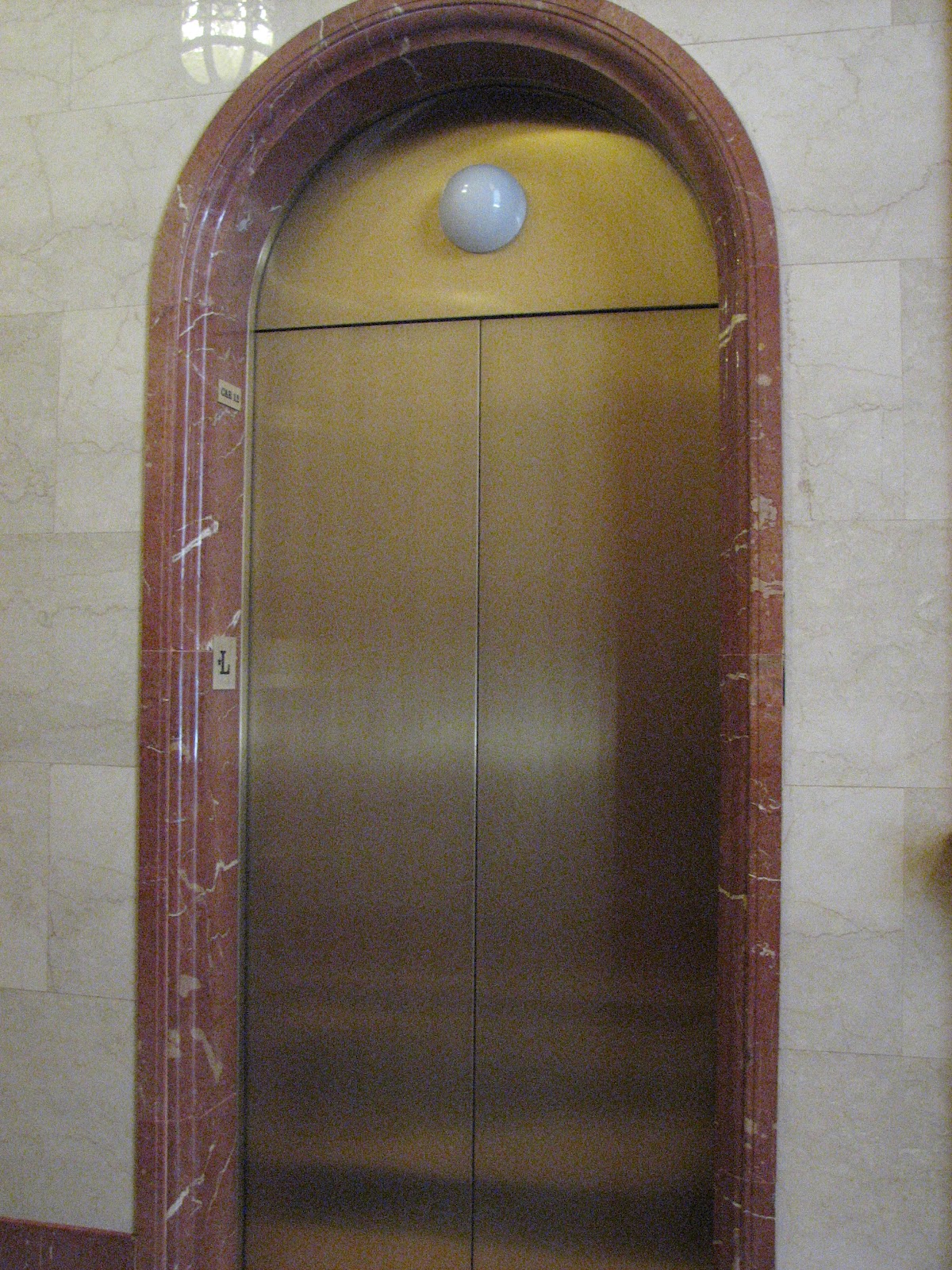 Travels with rarecat: Chicago - Art deco Elevator Doors