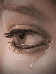 mata bengkak akibat menangis - Di Sini!