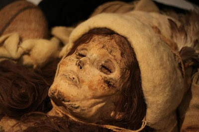 tarim-mummies05.jpg