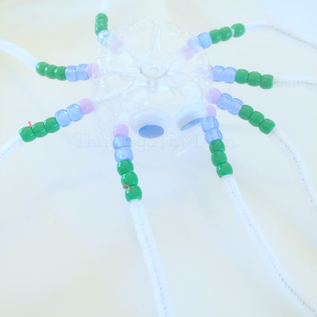 Your students be excited to make  this spider craft that ties in with Charlotte's Web by E.B. White, and reinforces multiplication by 8!