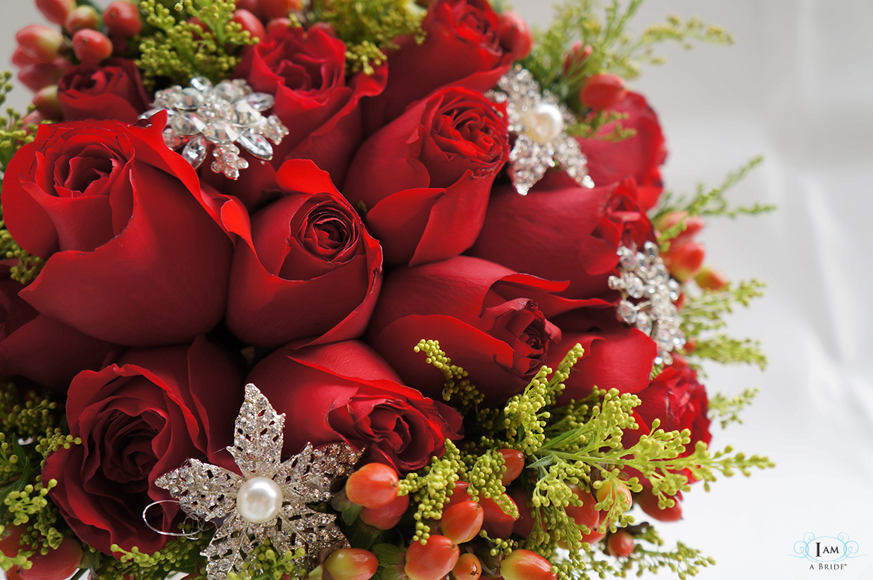 Wedding Flowers Blog Hannah S Wedding Flowers Red Roses Modern