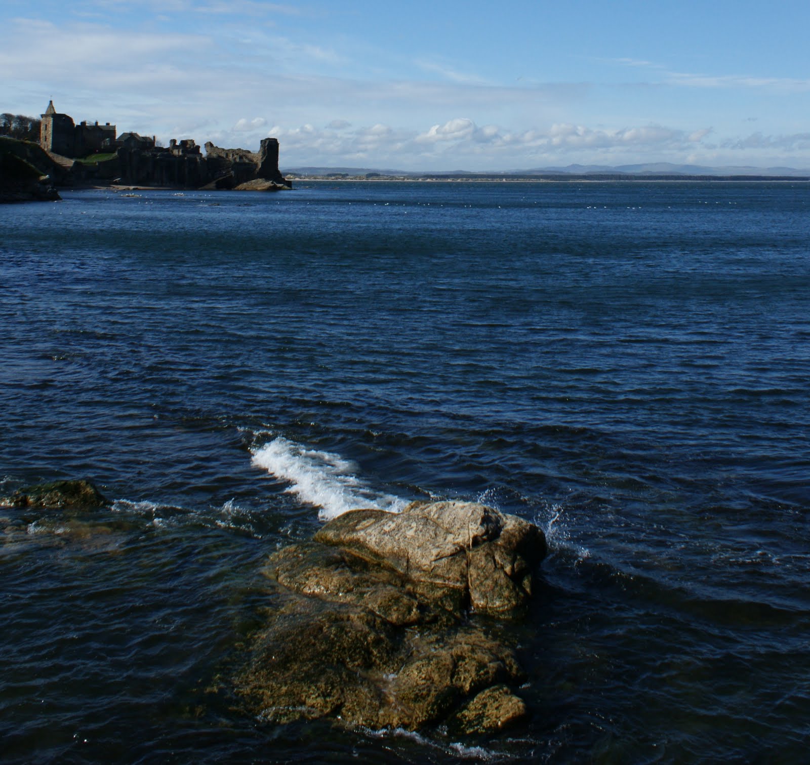 Tour Scotland: Tour Scotland Photograph North Sea St Andrews April 5th