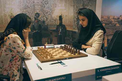 La Géorgienne Sopiko Guramishvili (2369), épouse d'Anish Giri et jeune maman, a remporté son premier duel face à Sarasadat Khademalsharieh (2452) - Photo © site officiel