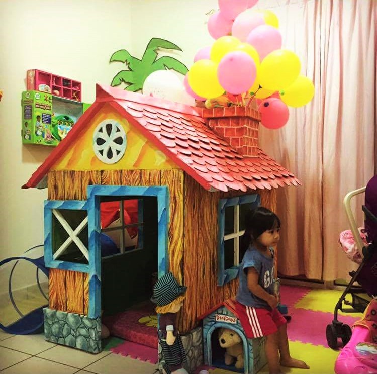 How Filipino GrandPa Turned Used Cardboard into Adorable Playhouse