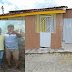 TRABALHADOR RURAL SE EMOCIONA E VAI AS LÁGRIMAS AO SER CONTEMPLADO COM UMA CASA EM ADSON SHOW DE PRÊMIOS!