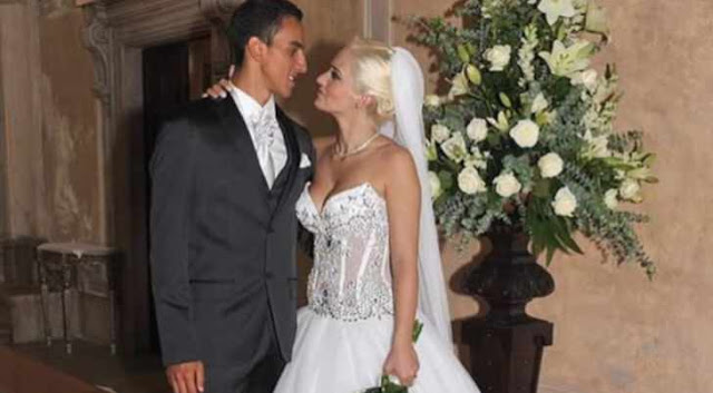 "Τρελαμένος" με τη γυναικα του ο Ζέκα!