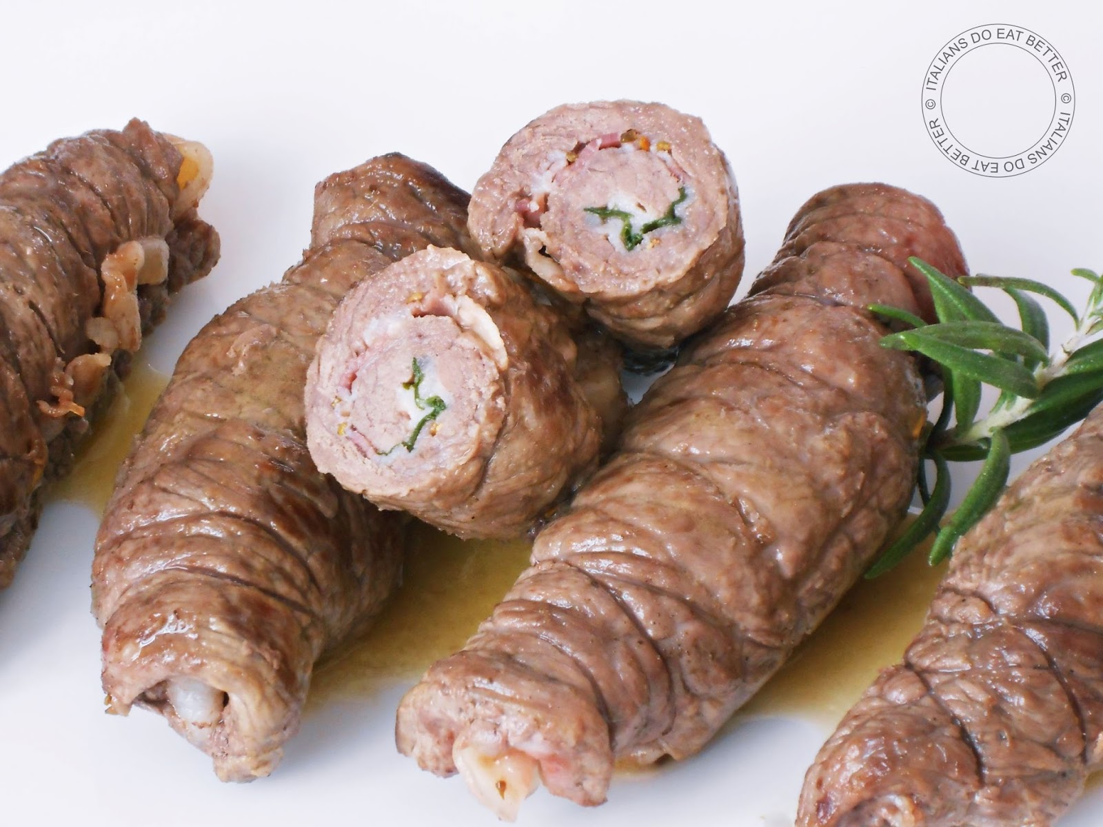 INVOLTINI DI VITELLO CON PANCETTA E FORMAGGIO ITALIANS DO EAT BETTER