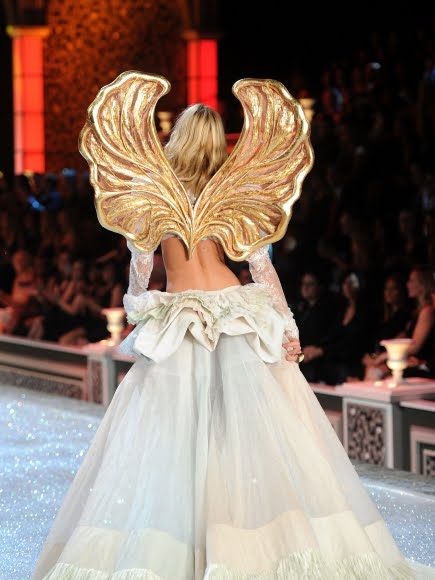 Victoria's Secret Fashion Show 2011 Photos