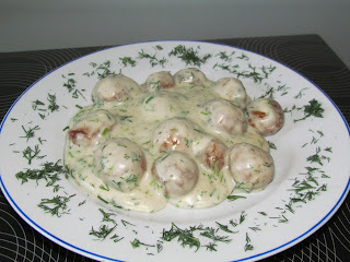 Cartofi noi cu smantana si marar