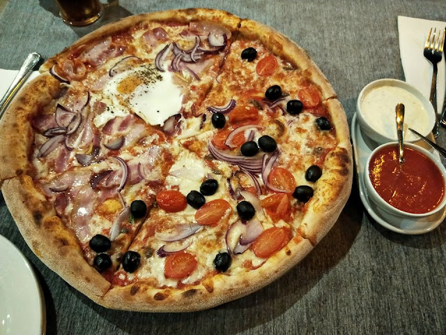 pizza anchois i wiejska