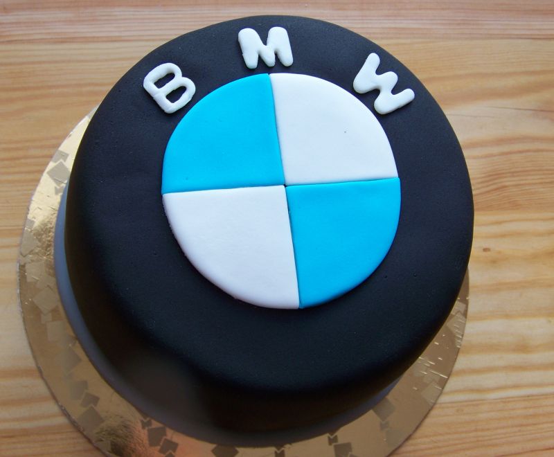 torty z pasją... tort logo bmw
