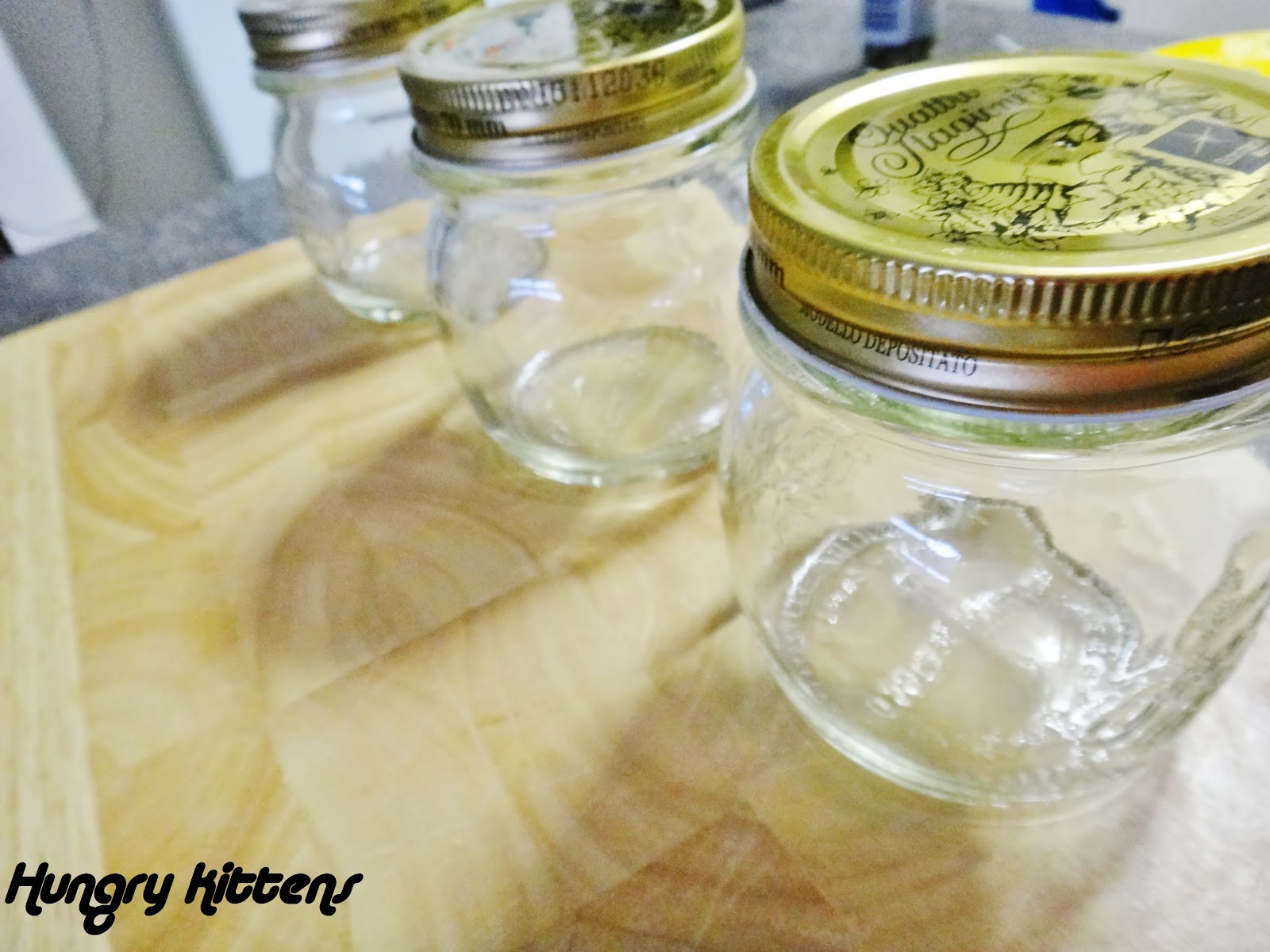 Hungry Kittens How to sterilize a jar for jams and things