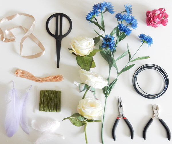DIY : couronne de fleurs suspendue