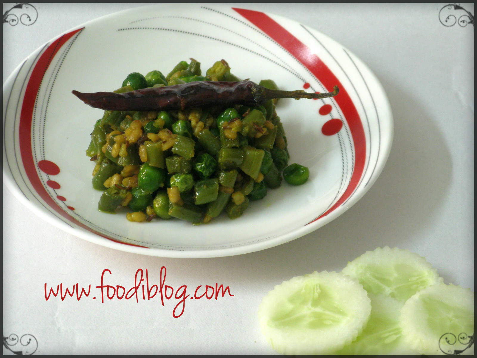 French Bean and Green Peas Curry (Fanasi Vatana nu Shaak)