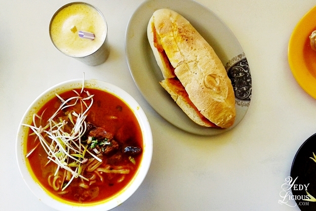 Beef Stew and French Bread at Bona's Chaolong Best Restaurants in Puerto Princesa Palawan Philippines YedyLicious Manila Food and Travel Blog