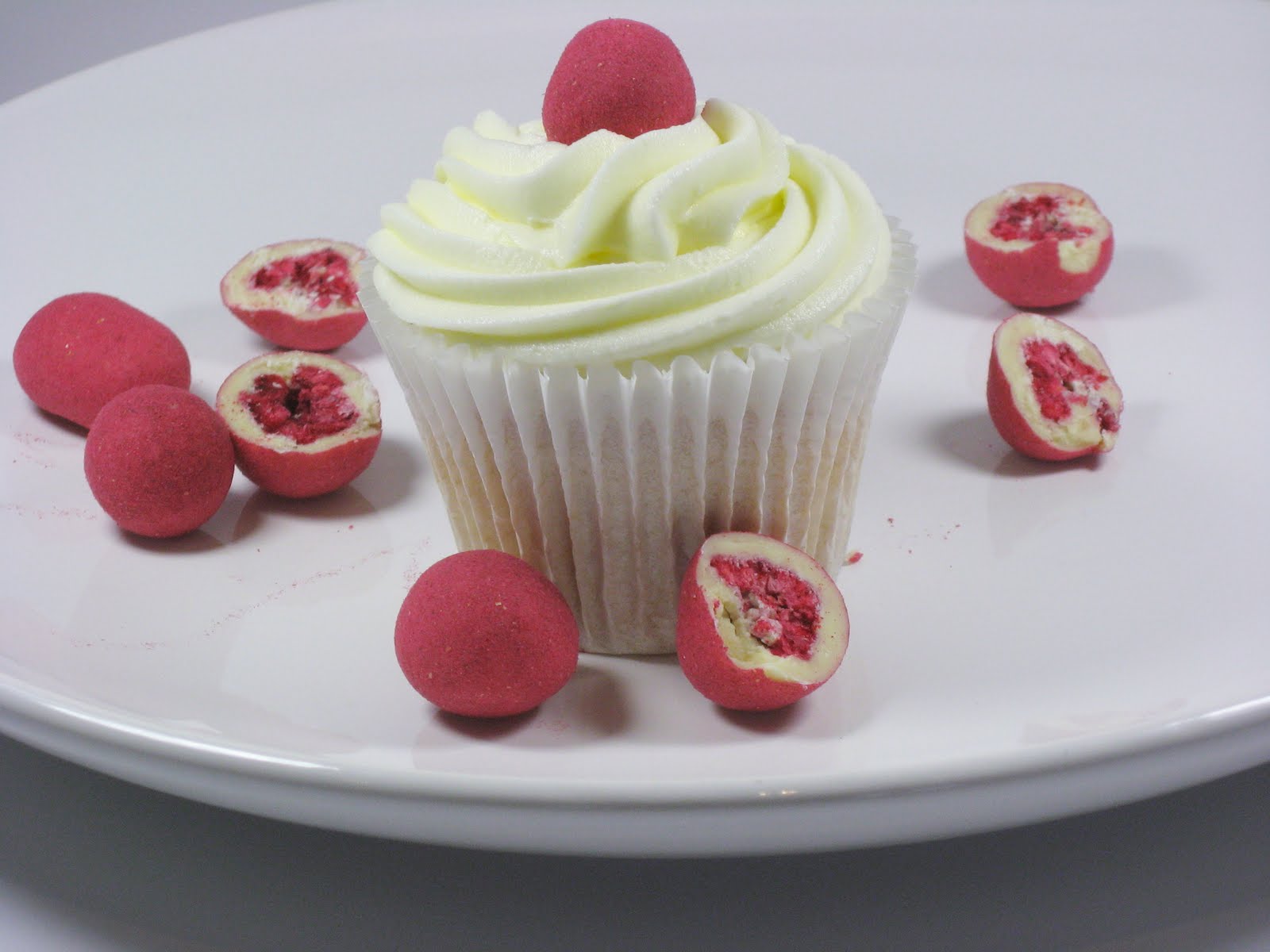 Kitchen Delights White Chocolate Raspberry Cupcakes