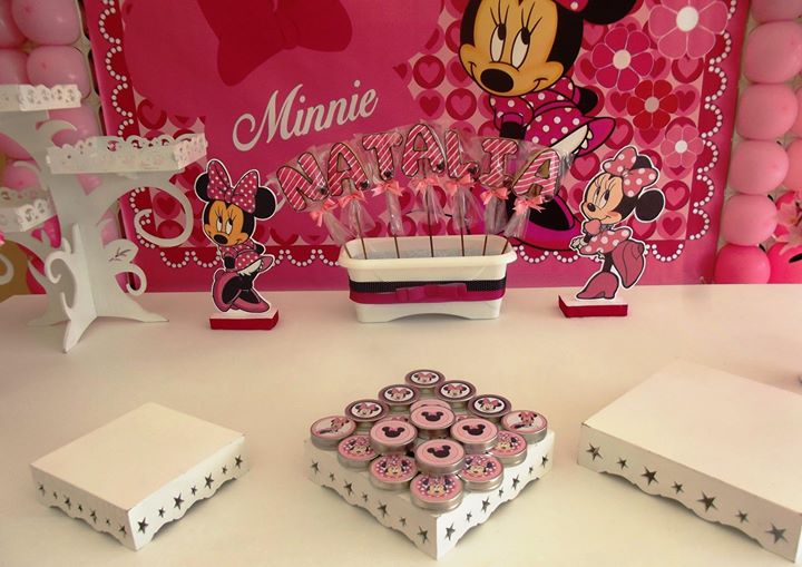 Mamãe Fazendo a Festa em Casa: Decoração Minnie Rosa - Steffanina ...