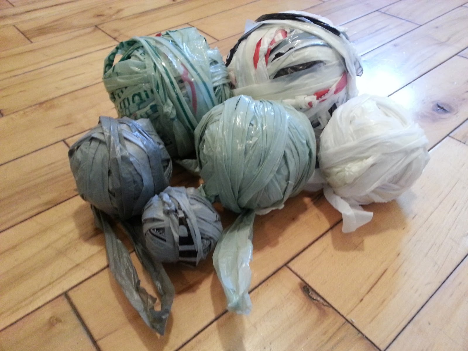 Crochet by Conroy Upcycle Plastic Bags into Yarn