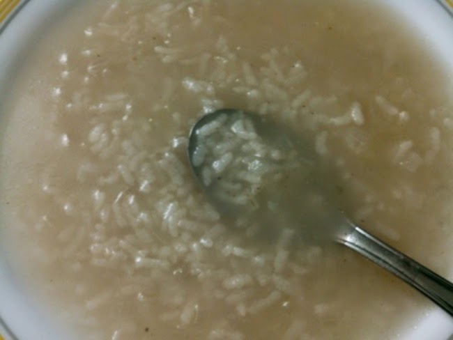 Sopa de arroz con cebolla