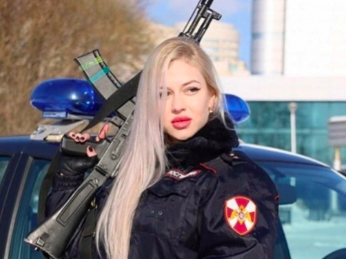 Guardia Nacional Rusa: La eligen como la componente mas guapa Screen%2BShot%2B2019-05-15%2Bat%2B09.33.33