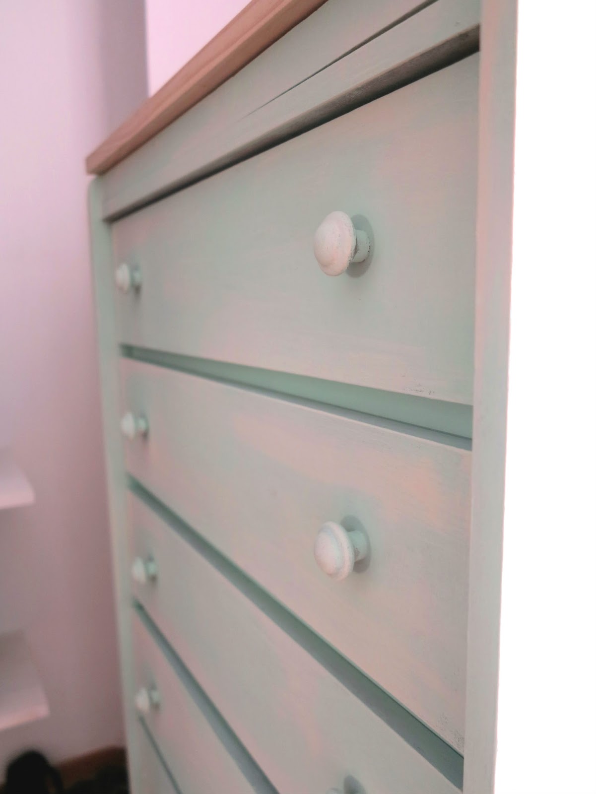 ERRORES AL ELEGIR LA PINTURA PARA TUS MUEBLES DIY - HANDBOX