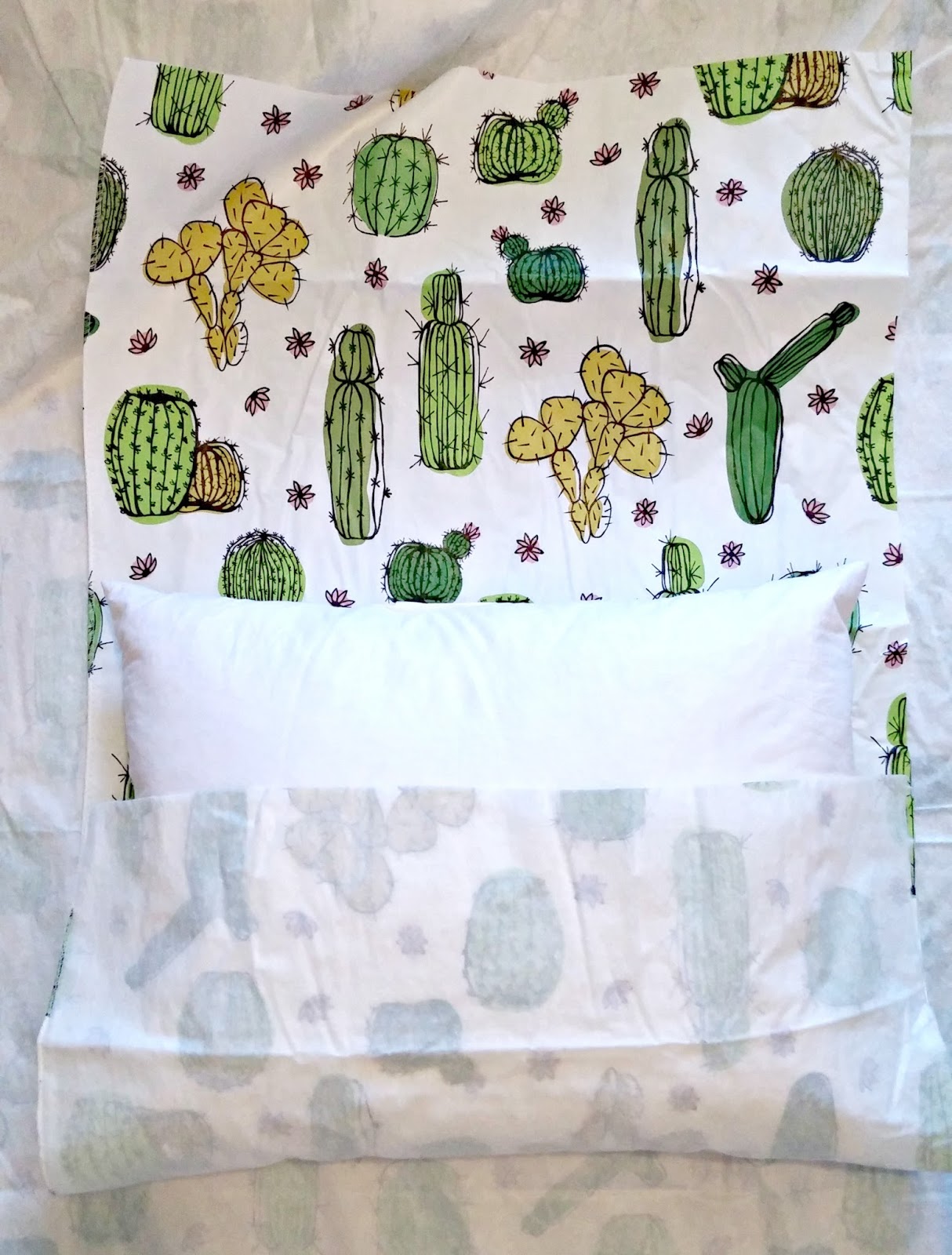 Repurposed Vinyl Tablecloth Pillows Little Vintage Cottage